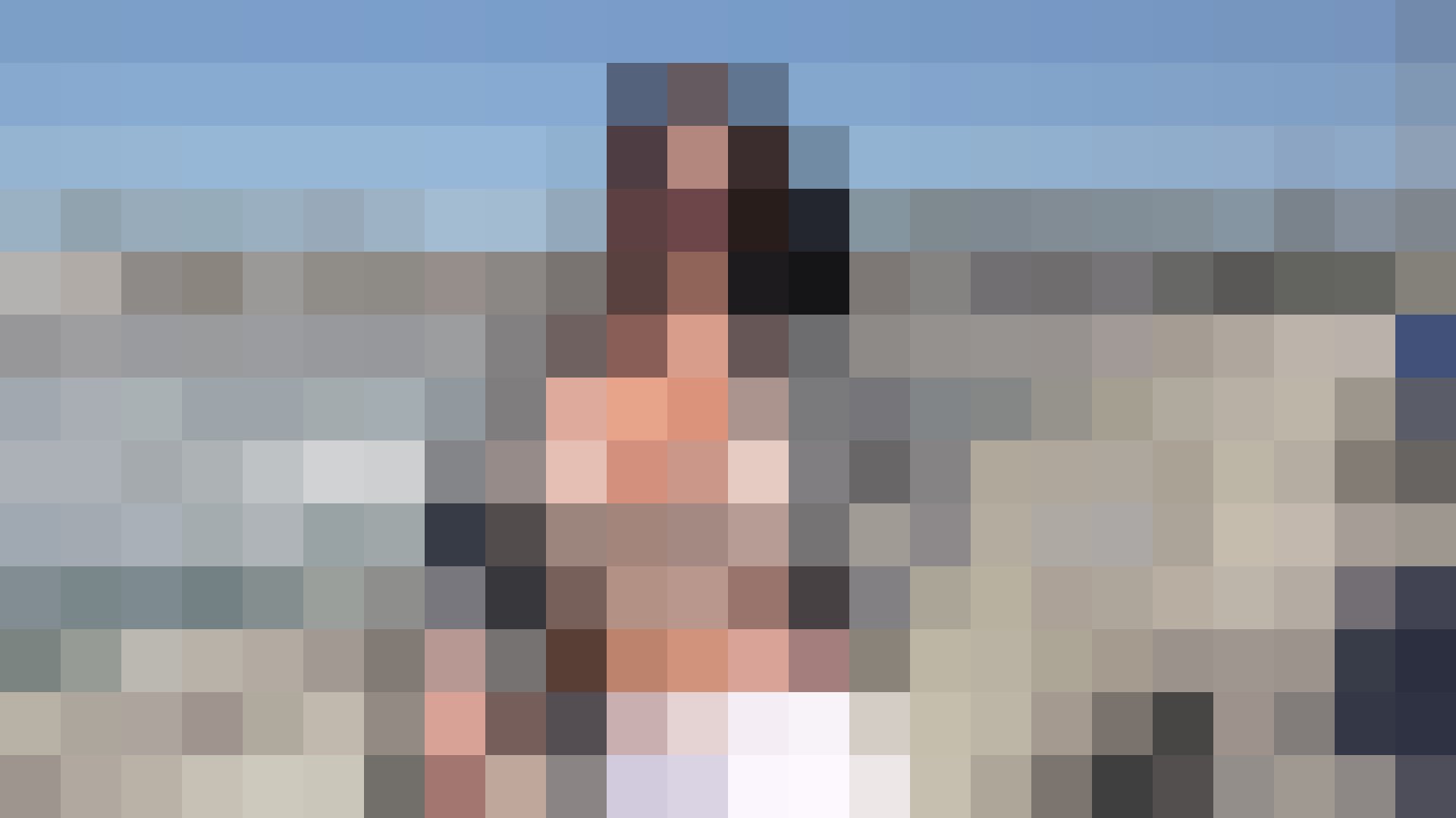 Jasmine Jae is a UK beauty that wants to experience American dick